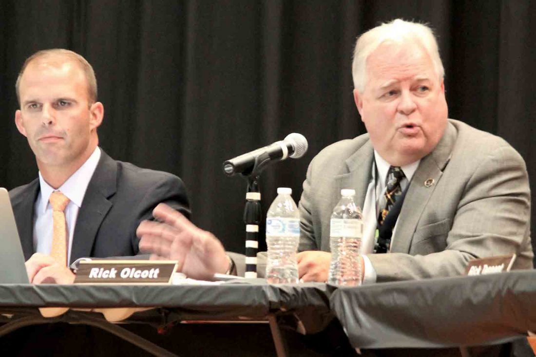 Worthington Elementary School parents speak against closure News